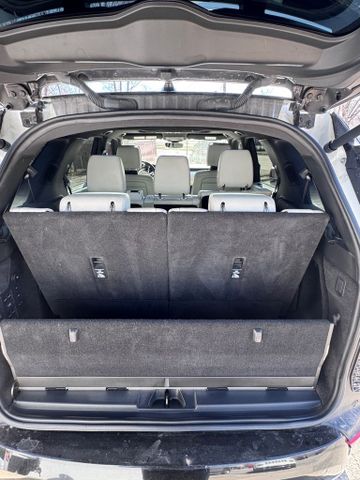 2018 Land Rover Discovery Hse Luxury Sport Utility 4d - Image 14