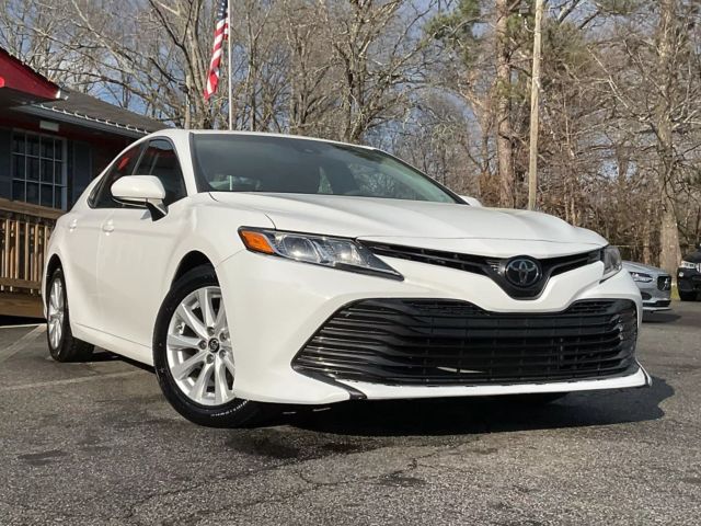2018 TOYOTA CAMRY SEDAN WHITE AUTOMATIC - Peach State Motors