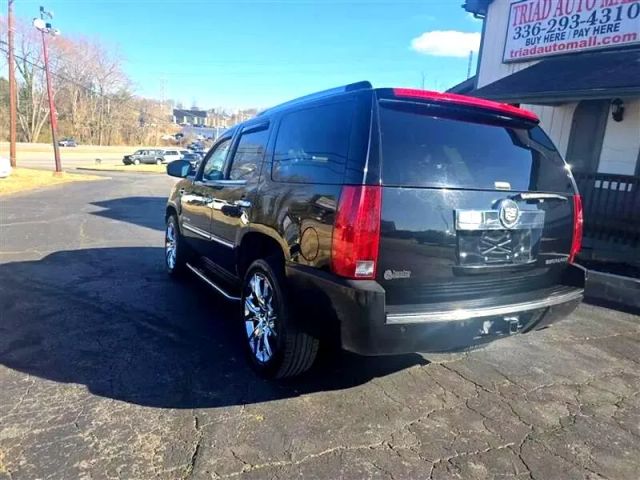 2007 Cadillac Escalade - Image 7