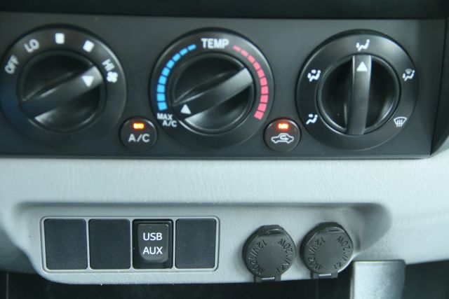 2015 Toyota Tacoma Access Cab - Image 23