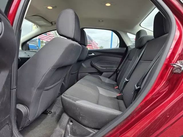 2014 Ford Focus - Image 12