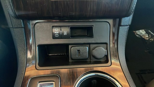 2017 Chevrolet Traverse - Image 32