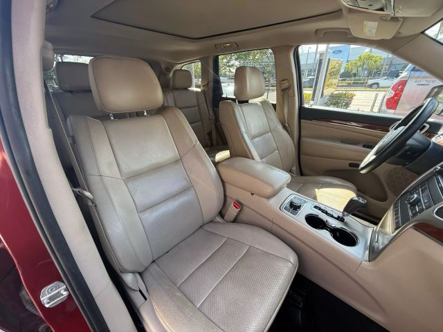 2013 Jeep Grand Cherokee - Image 22