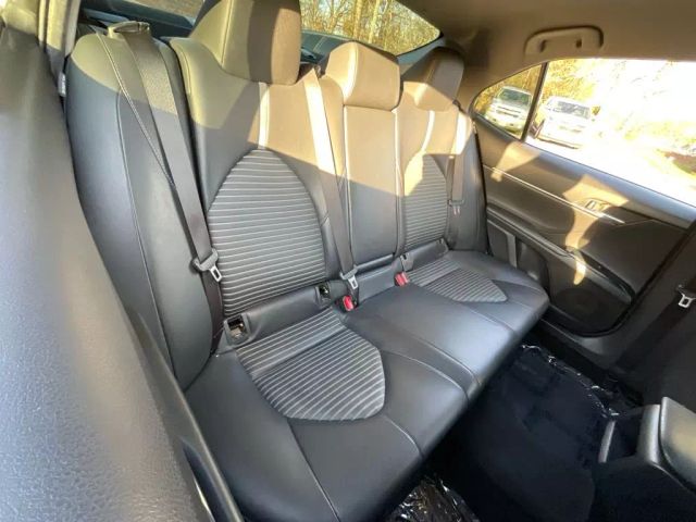 2018 TOYOTA CAMRY SEDAN WHITE AUTOMATIC - Peach State Motors