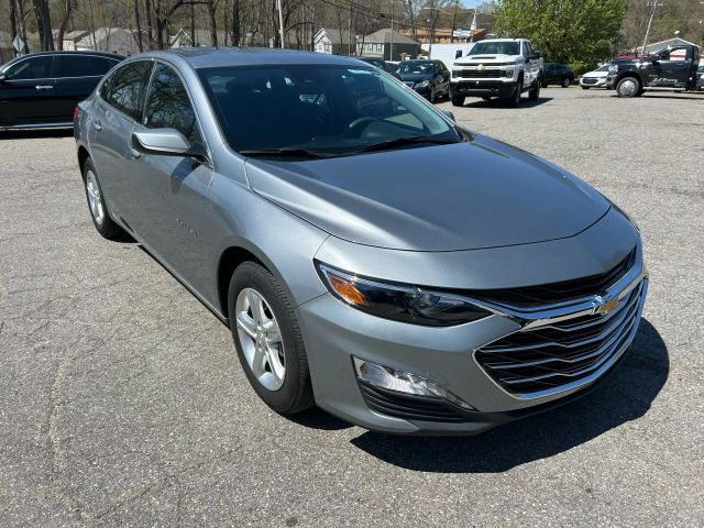 2024 Chevrolet Malibu - Image 3