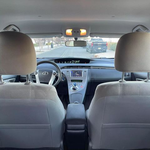 2015 Toyota Prius One Hatchback 4d - Image 16