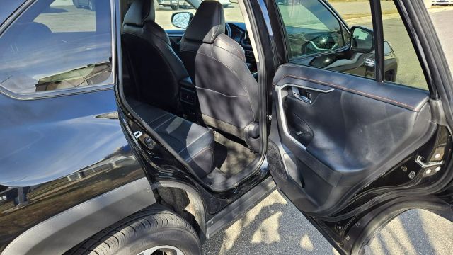 2021 Toyota Rav4 - Image 20