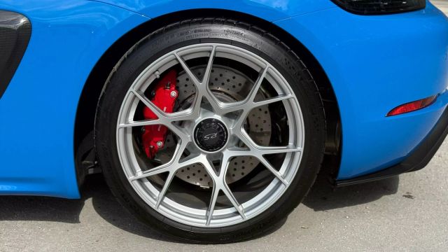 2024 PORSCHE 718 CAYMAN COUPE 6-CYL, 4.0 LITER GT4 RS COUPE 2D