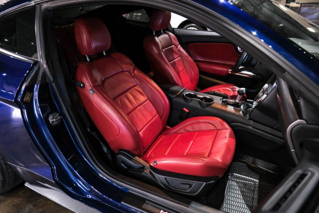 2020 Ford Mustang Gt Premium Coupe 2d - Image 34
