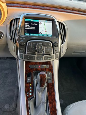 2012 Buick Lacrosse - Image 20