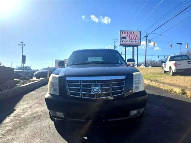 2007 Cadillac Escalade - Image 2
