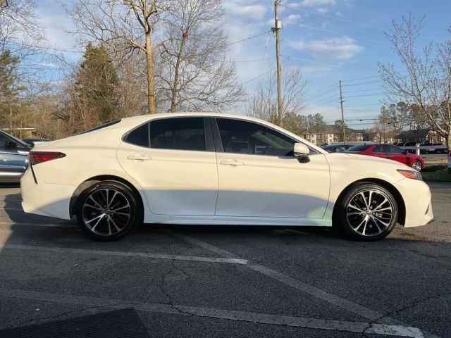 2018 TOYOTA CAMRY SEDAN WHITE AUTOMATIC - Peach State Motors