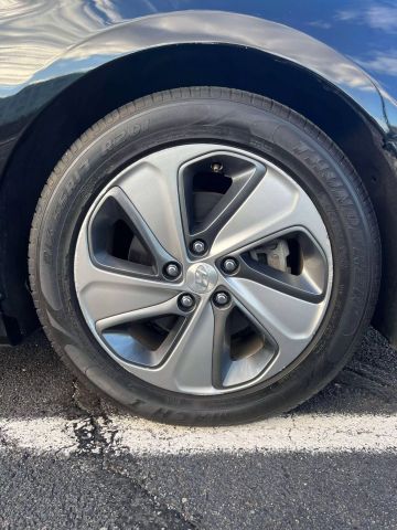 2016 Hyundai Sonata Hybrid Limited Sedan 4d - Image 30