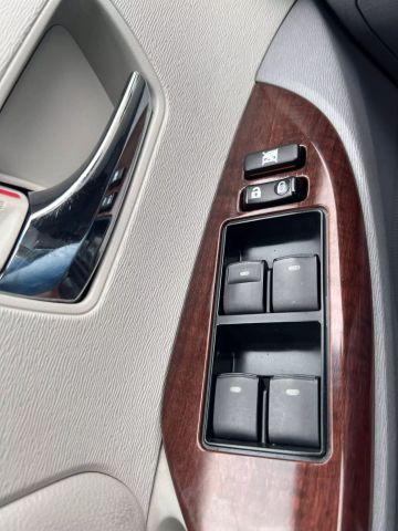 2011 Toyota Sienna Xle Minivan 4d - Image 36