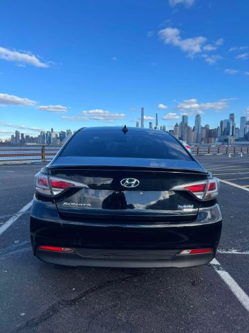 2016 Hyundai Sonata Hybrid Limited Sedan 4d - Image 6