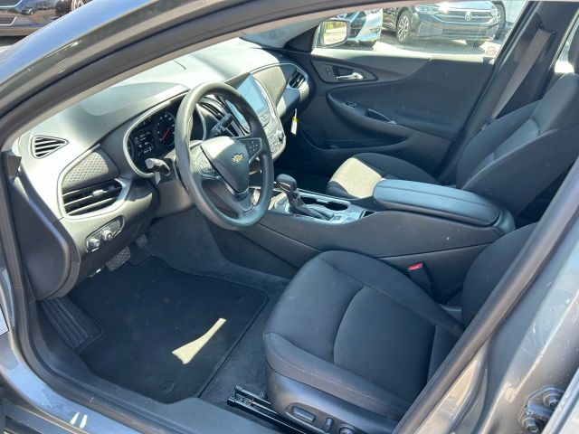 2024 Chevrolet Malibu - Image 17