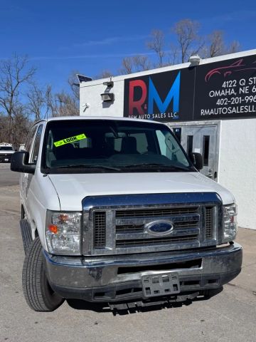 2013 Ford E350 Super Duty Passenger Xl Van 3d - Image 3