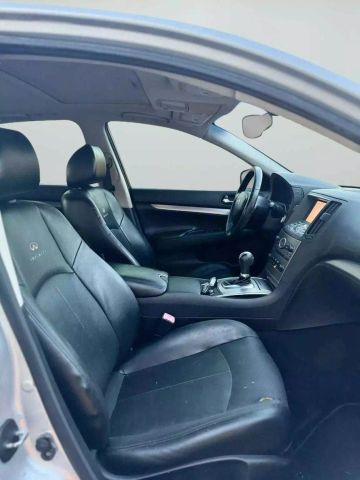 2010 Infiniti G - Image 11