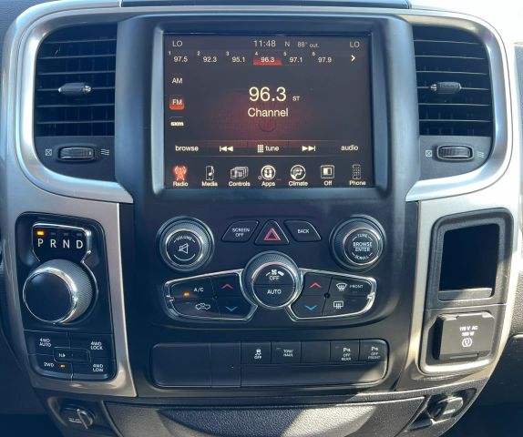 2017 RAM 1500 CREW CAB PICKUP V6, FLEX FUEL, 3.6 LITER SLT PICKUP 4D 5 1/2 FT