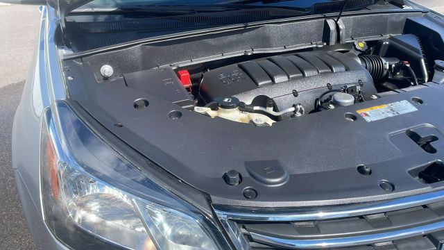 2017 Chevrolet Traverse - Image 20