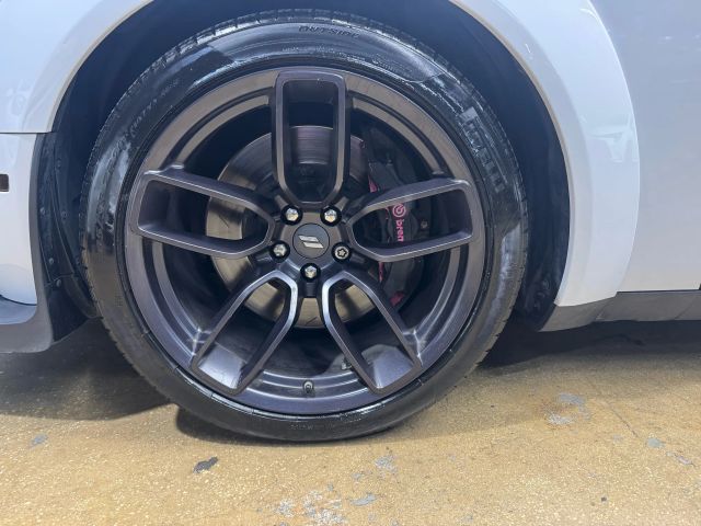 2019 Dodge Challenger R/T photo 11