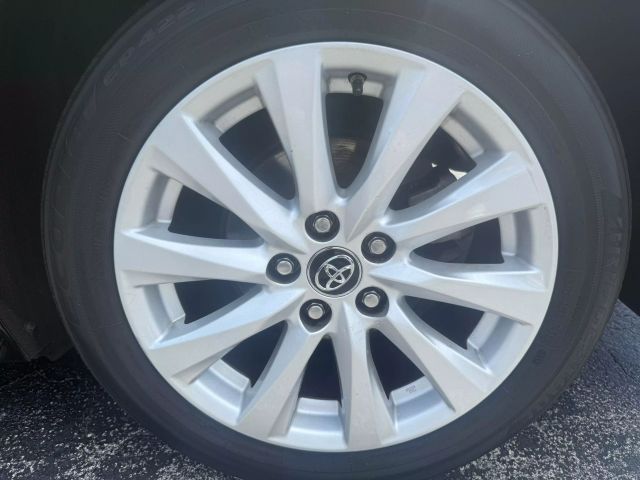 2019 Toyota Camry - Image 14