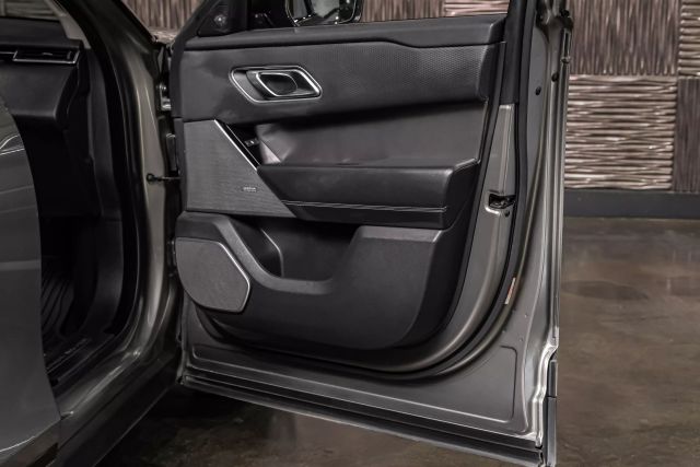 2018 Land Rover Range Rover Velar S Sport Utility 4d - Image 57