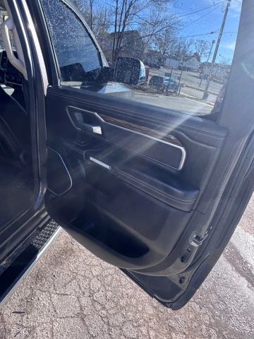 2019 Ram 1500 Crew Cab Laramie Pickup 4d 6 1/3 Ft - Image 13
