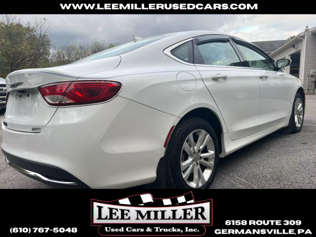 2015 Chrysler 200 - Image 6