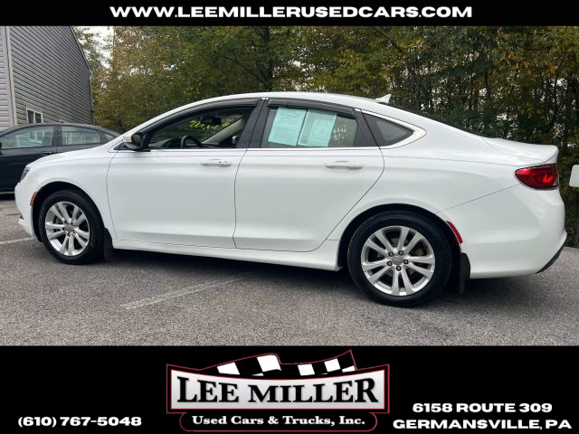 2015 Chrysler 200 - Image 3