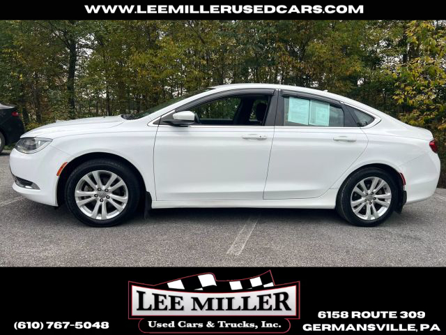 2015 Chrysler 200 - Image 2