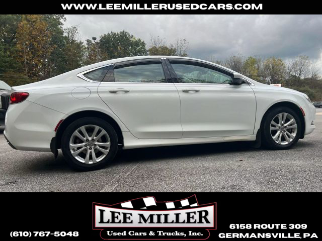 2015 Chrysler 200 - Image 7