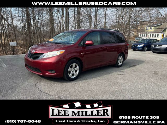 2014 Toyota Sienna - Image 1