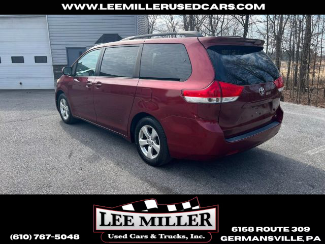 2014 Toyota Sienna - Image 3