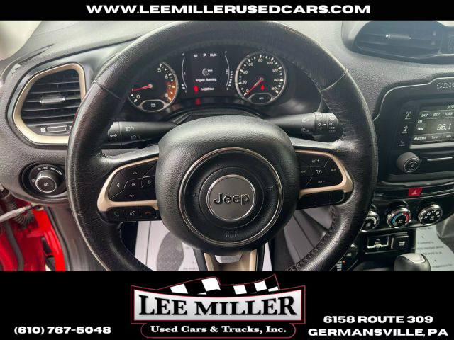 2017 Jeep Renegade - Image 13