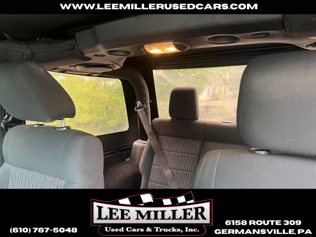 2011 Jeep Wrangler - Image 11