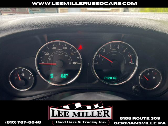 2011 Jeep Wrangler - Image 13
