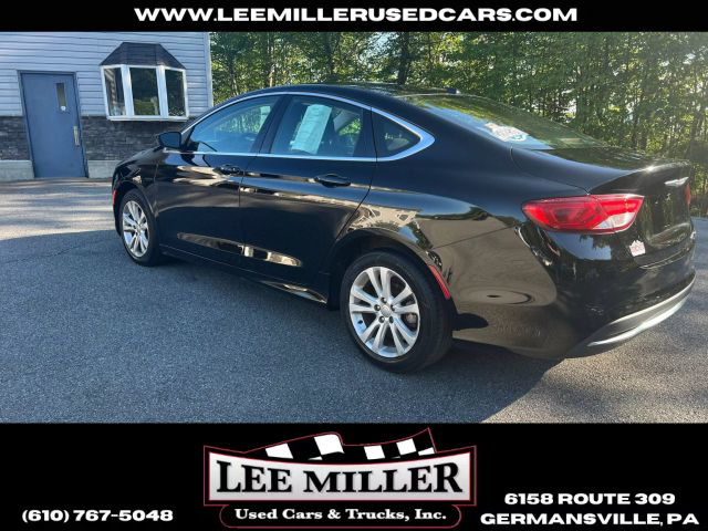2015 Chrysler 200 - Image 3