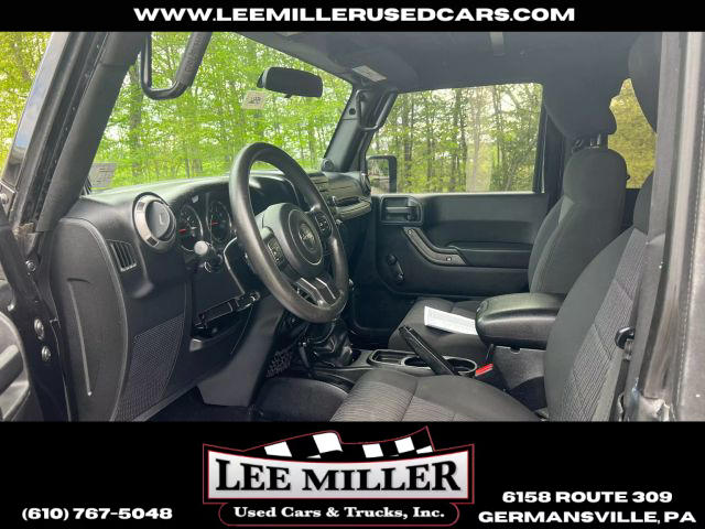 2011 Jeep Wrangler - Image 9