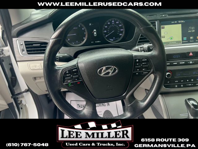 2015 Hyundai Sonata - Image 11