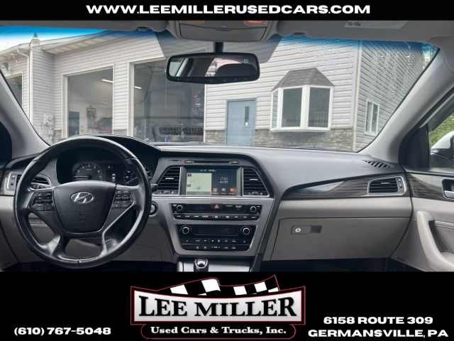 2015 Hyundai Sonata - Image 10