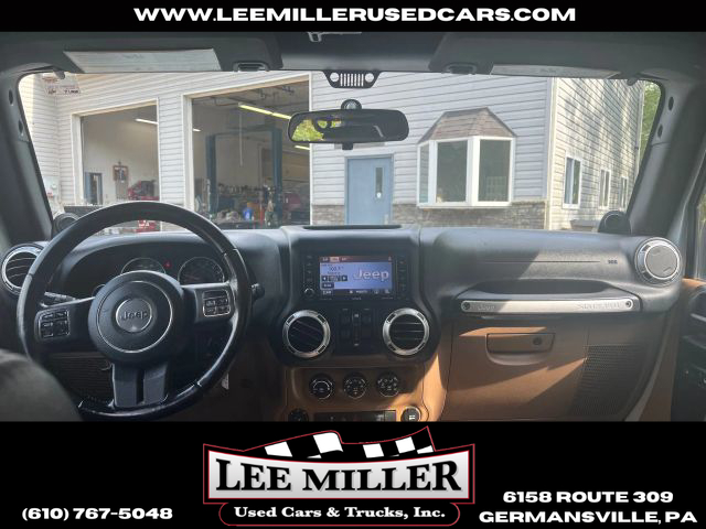 2011 Jeep Wrangler - Image 11