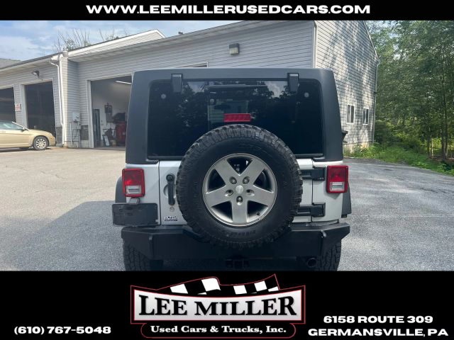 2011 Jeep Wrangler - Image 4