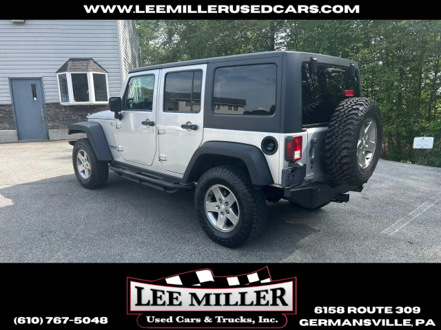 2011 Jeep Wrangler - Image 3