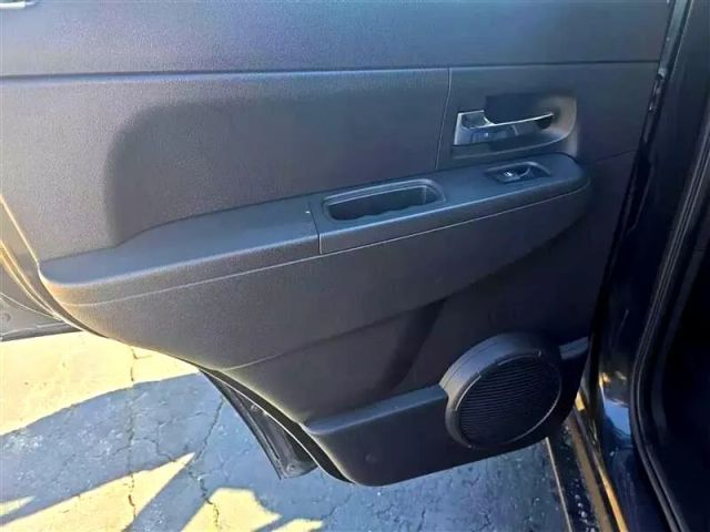 2011 Jeep Liberty - Image 19
