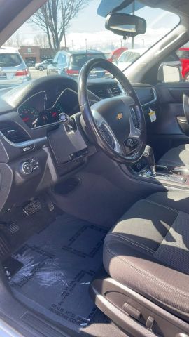 2017 Chevrolet Traverse - Image 9