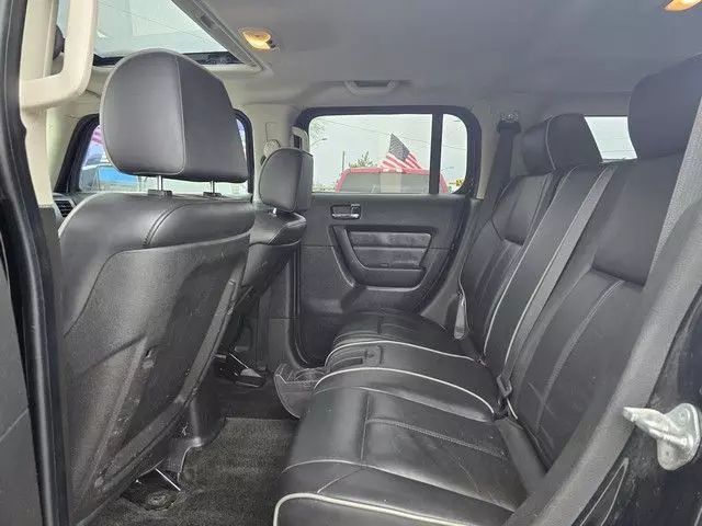 2009 Hummer H3 - Image 15