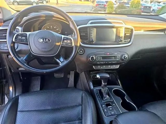 2020 Kia Sorento - Image 9
