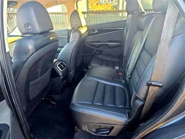 2020 Kia Sorento - Image 22
