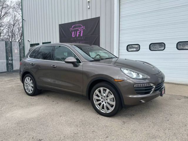 2014 Porsche Cayenne - Image 2